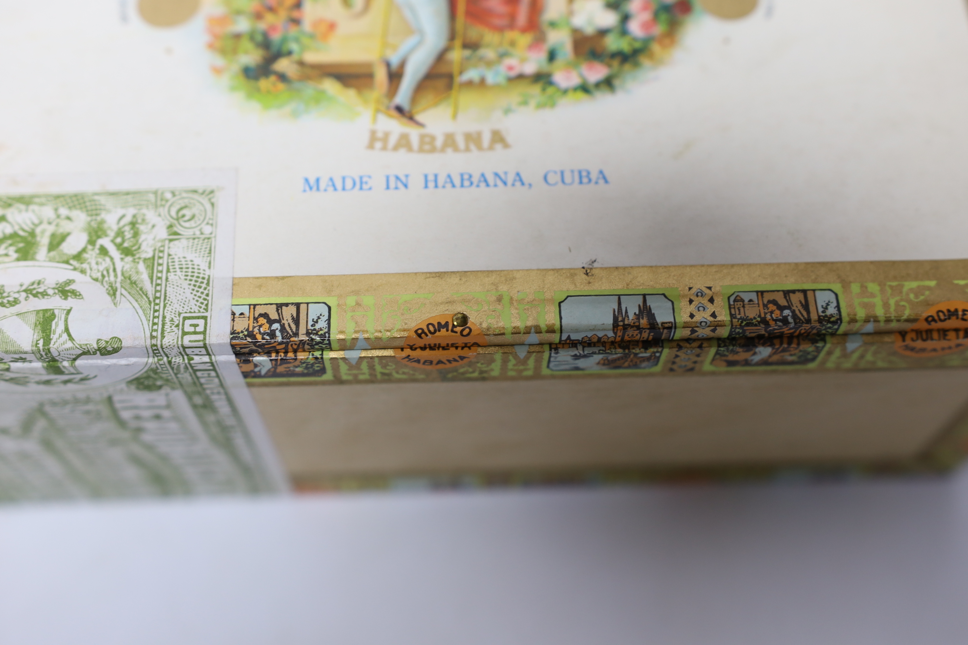 Two sealed boxes of cigars - Romeo Y Julieta and Fonseca